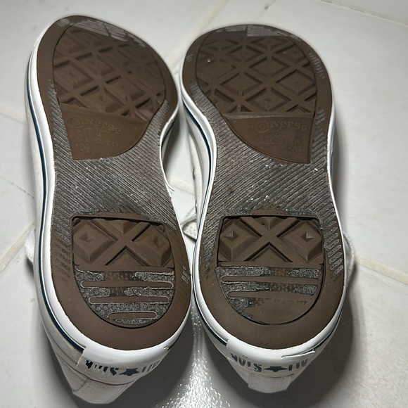 Converse Low Top, Used White Faded Color Size 10.5 US GREAT CONDITION! - Picture 8 of 12